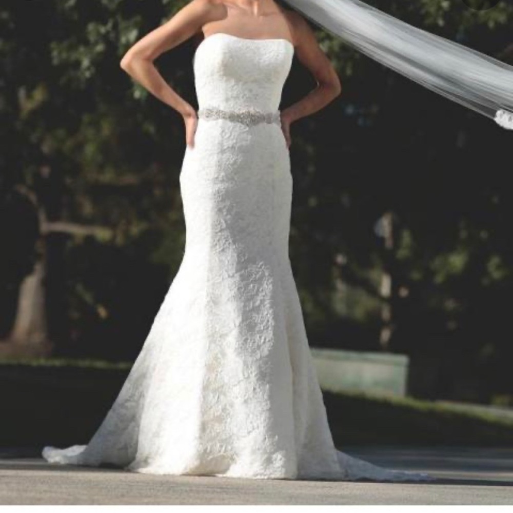 Dillon A enzoani dress size 6 ivory